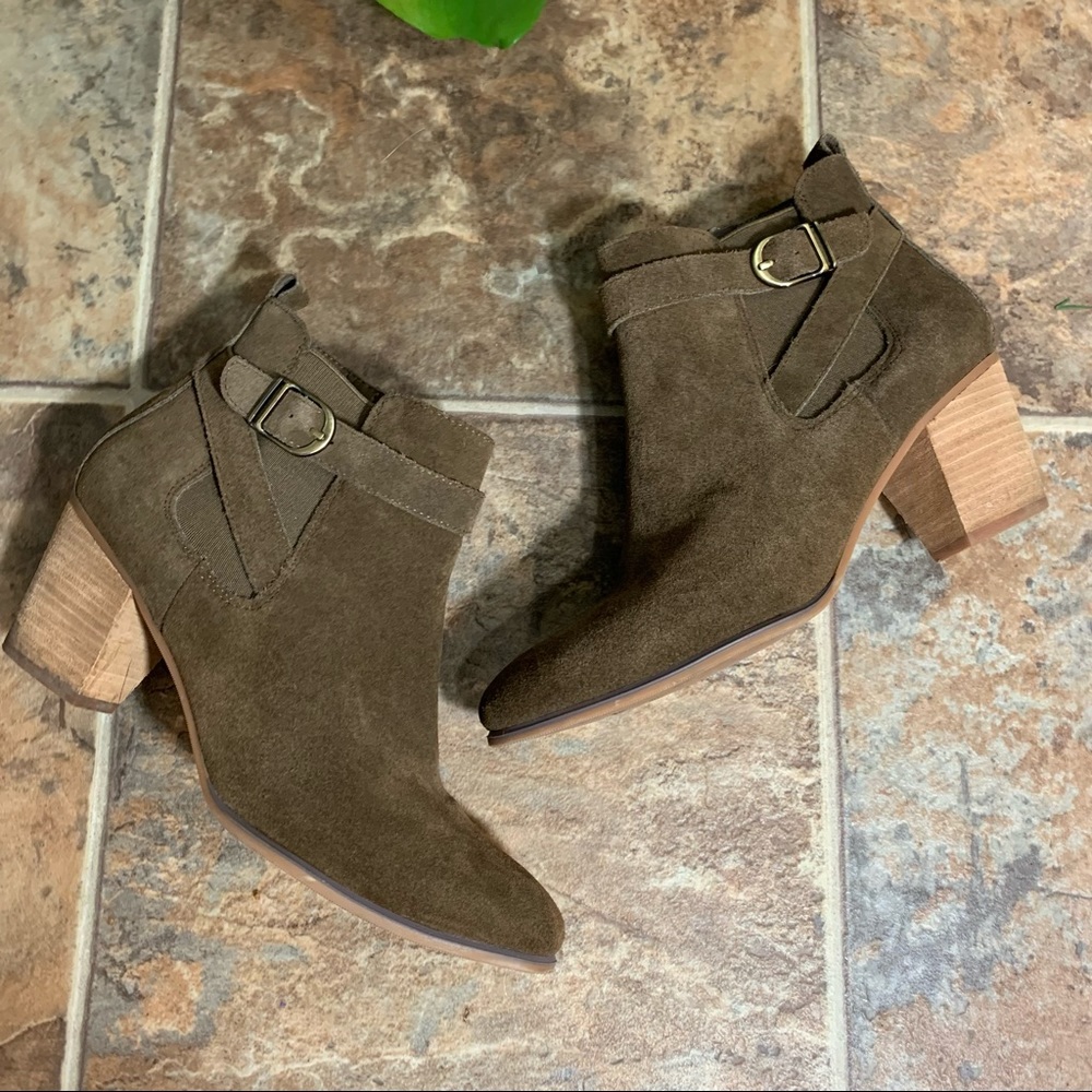 G.H. BASS & CO SHILOH GORE Brown Booties